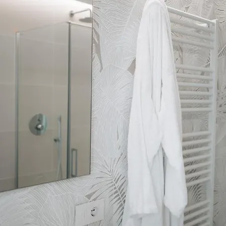 Hotel apartamentowy Sea Breeze 4*