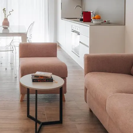 Hotel apartamentowy Sea Breeze