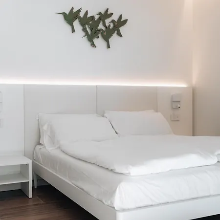 Ξενοδοχείο με διαμερίσματα Sea Breeze 4*